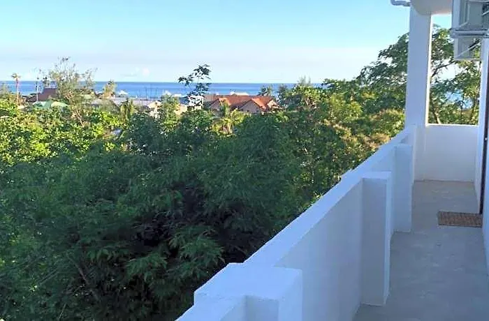 Crown Malapascua Hotel Daanbantayan