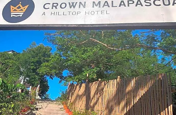 Crown Malapascua Daanbantayan